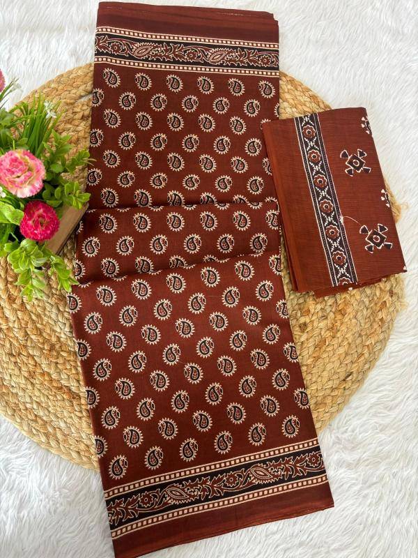 Lakhani skin-friendly cotton Saree manufacturers in Delhi